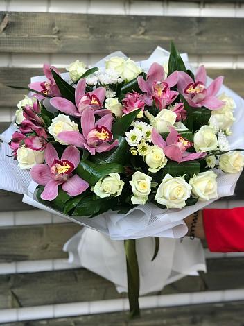 Букет цветов из: Розы и Хризантемы в Смирновке