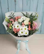 Букет цветов из:  Розы, Лизиантусы и Хризантемы в Смирновке