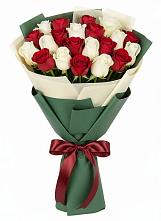Букет Микс из красных и белых роз #REPLACE_PRED# Смирновке