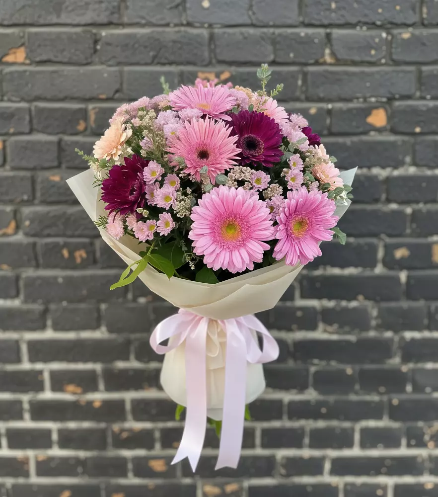 Букет цветов из: Герберы и Хризантемы в Смирновке