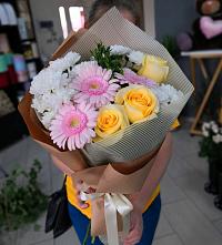Букет цветов из:  Герберы, Розы и Хризантемы в Смирновке