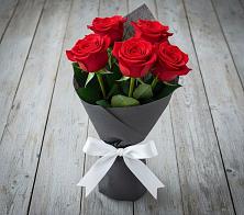 Букет 5 Красных роз Эдлесс Лав #REPLACE_PRED# Смирновке