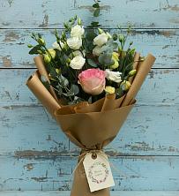 Букет цветов из:  Розы и Лизиантусы в Смирновке