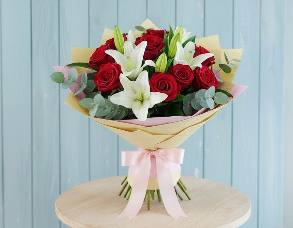 Букет цветов из: Лилии и Розы в Смирновке